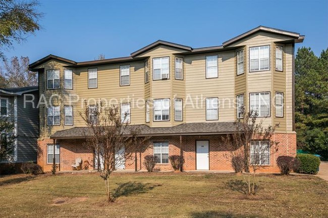 Building Photo - 126 Highland Park Dr