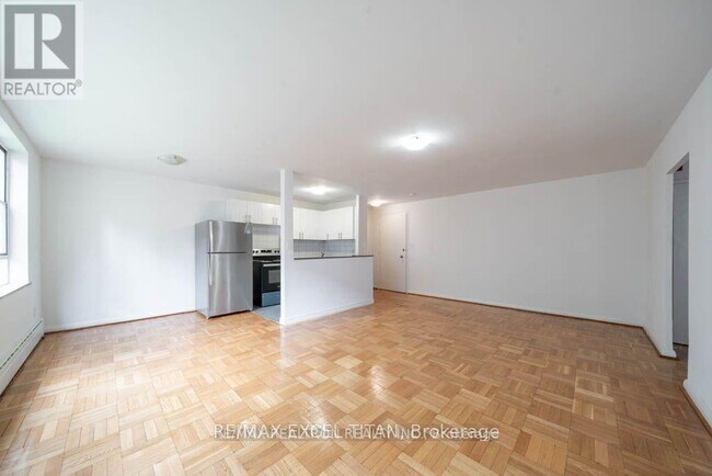 Photo du bâtiment - 77 Erskine Ave