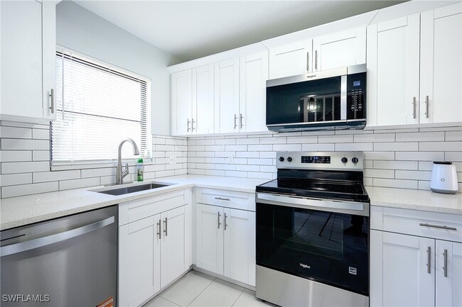 Building Photo - 26650 Southern Pines Dr