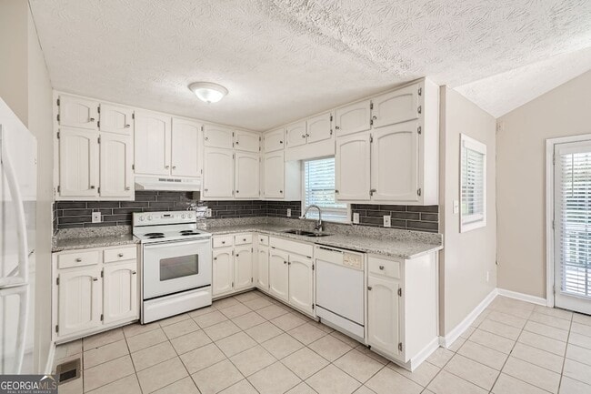 Building Photo - 849 Ridge Ave