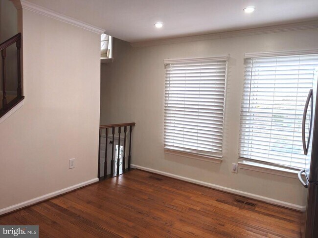 Building Photo - 6565 River Tweed Ln