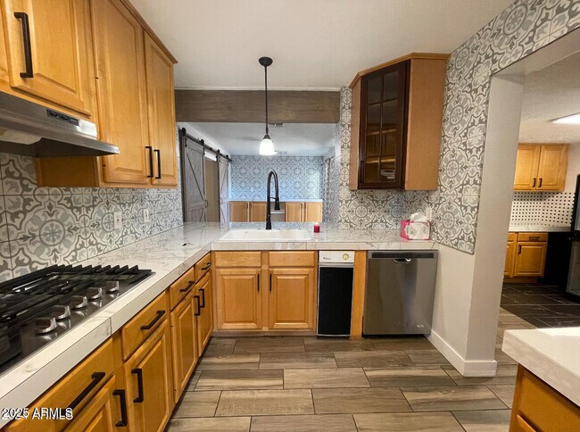 Foto del edificio - 3536 E Oak St