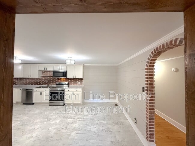 Building Photo - 117 Trexler Ave