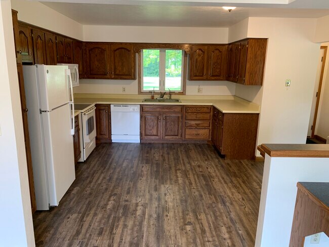 Cocina - N2118 Schacht Rd