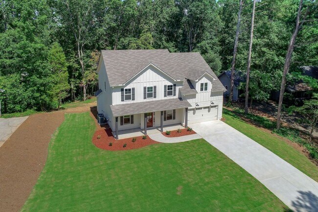Building Photo - Gorgeous Single-Family Home!