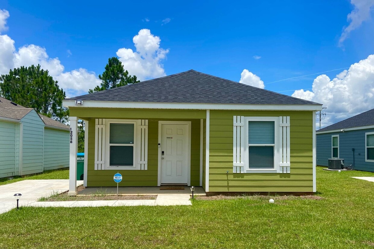 Primary Photo - 12056 Turnberry Ave