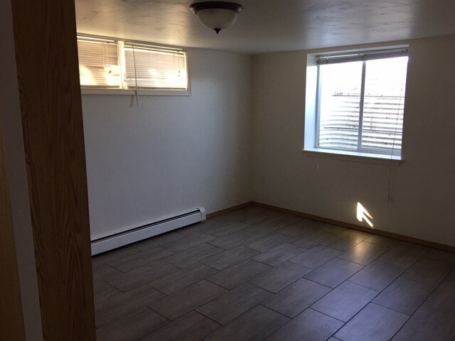 Foto del edificio - 901 8th St W