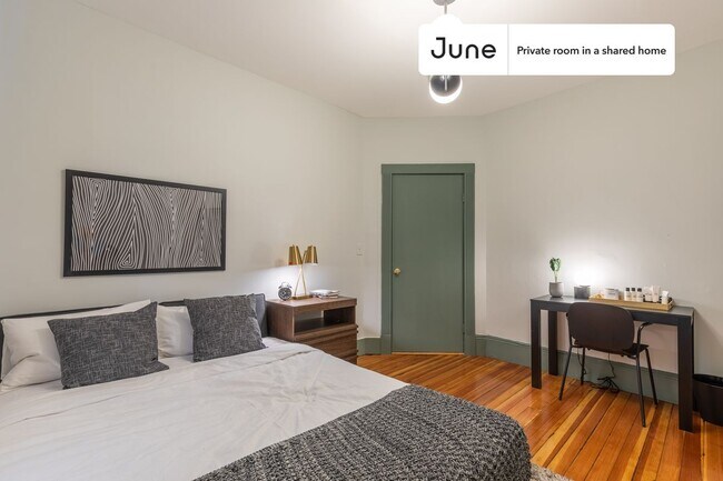 Foto del edificio - Room in Shared 4 bed/1 bath home