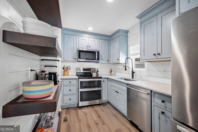 Building Photo - 375 Arrowhead Trail