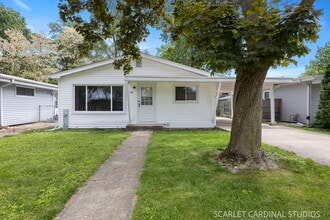 Building Photo - 569 S Park Rd