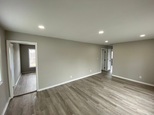 Building Photo - 912 Shannon Bradley Rd