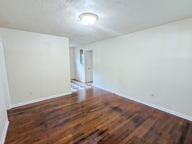 Building Photo - 2820 Cardo Dr NW