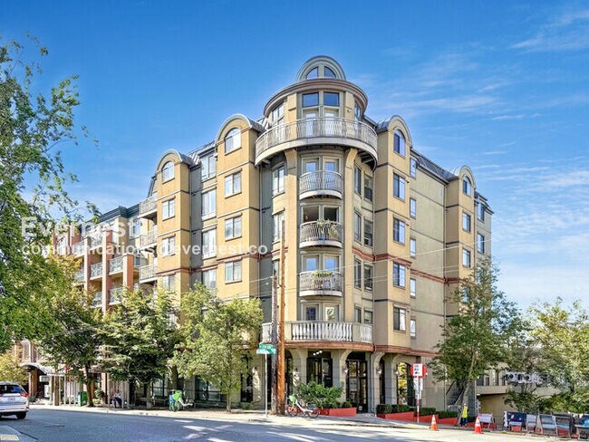 Foto del edificio - 133 Queen Anne Ave N