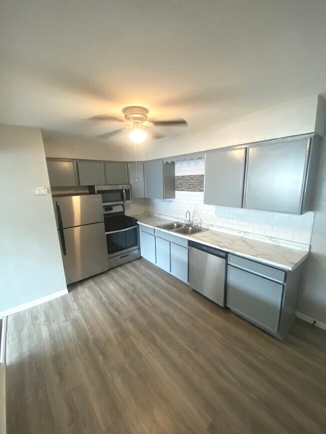 4401 Prescott Ave Unit 2A, Lyons, IL 60534 Condo for Rent in Lyons