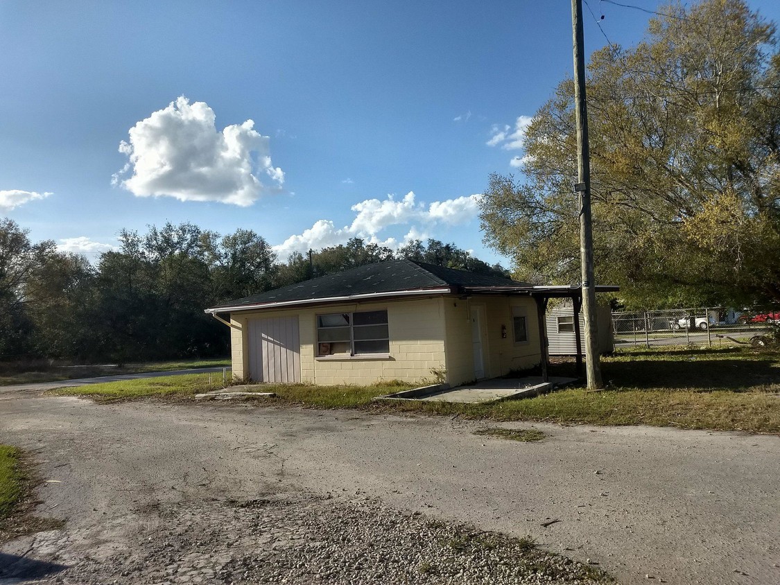 Building Photo - 1802 US-92