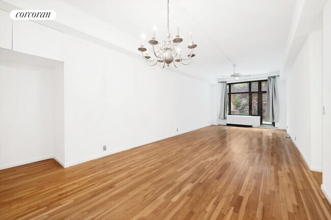 Foto del edificio - 55 E 9th St