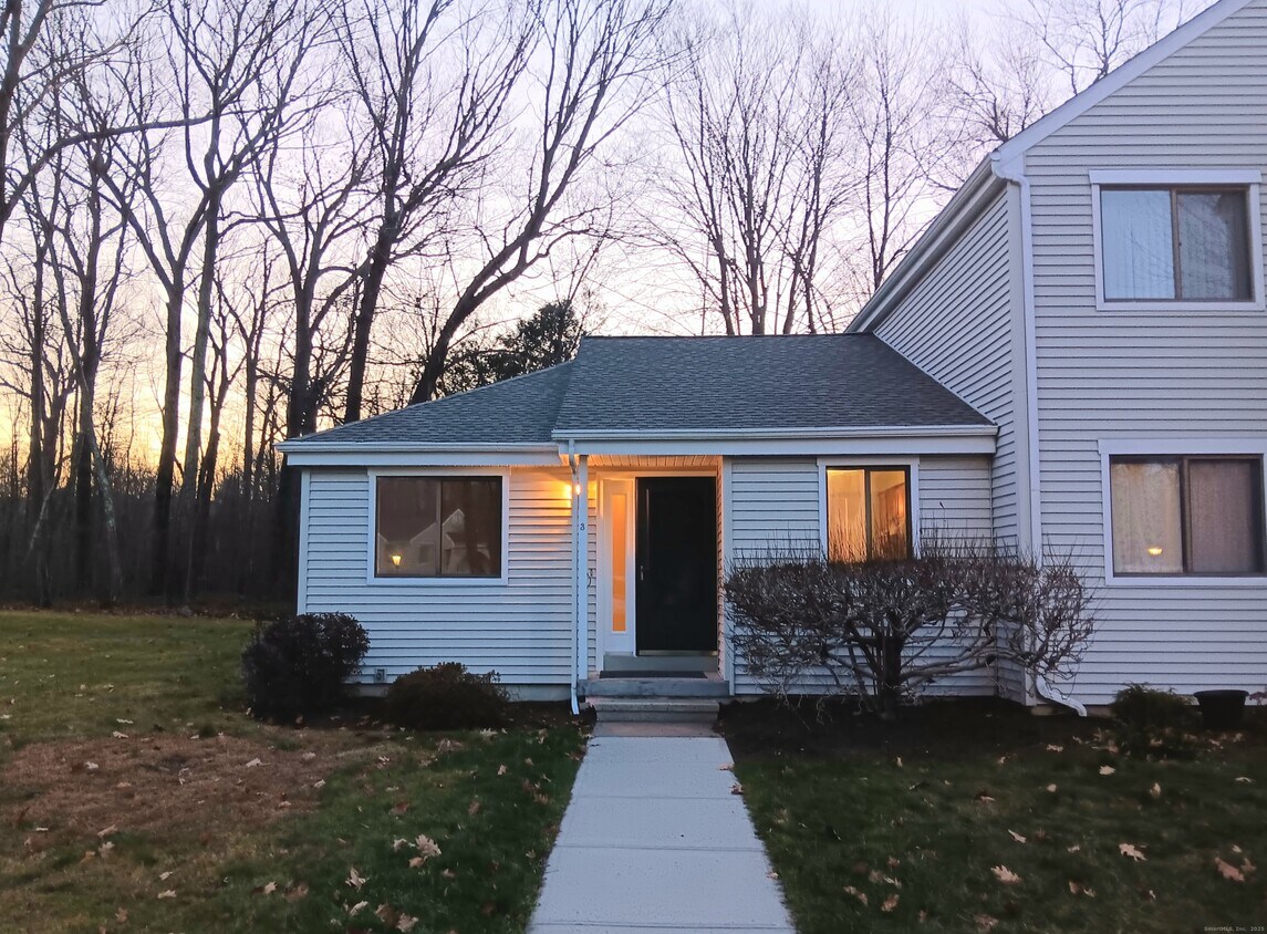 Primary Photo - 35 Nutmeg Rd