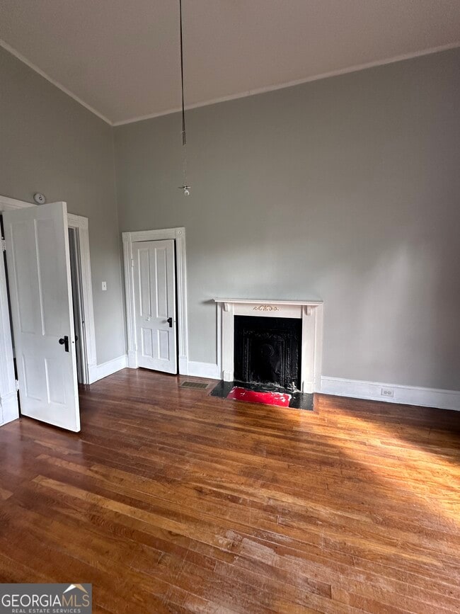 Building Photo - 221 Alcovy St