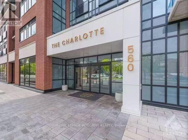 Building Photo - 560 Rideau St