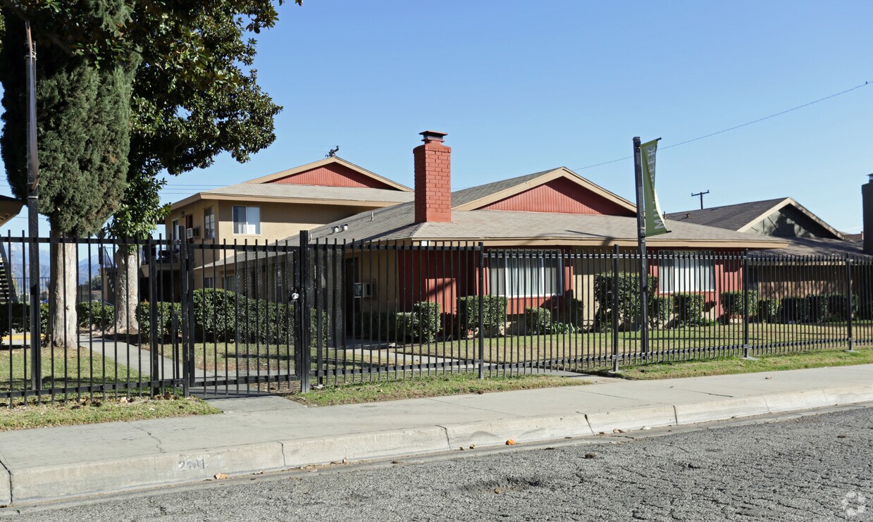 2123 Guthrie St, San Bernardino, CA 92404 Apartments in San Bernardino, CA