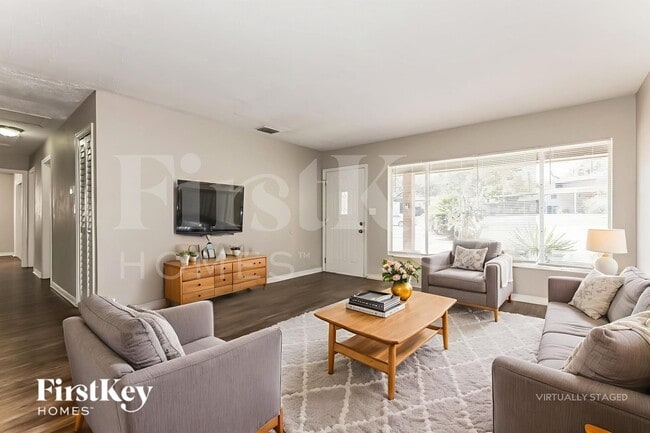 Foto del edificio - 3408 E Knollwood St