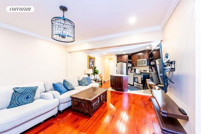 Foto del edificio - 6539 108th St