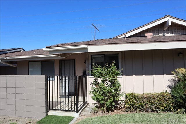 Primary Photo - 10745 Magnolia Ave