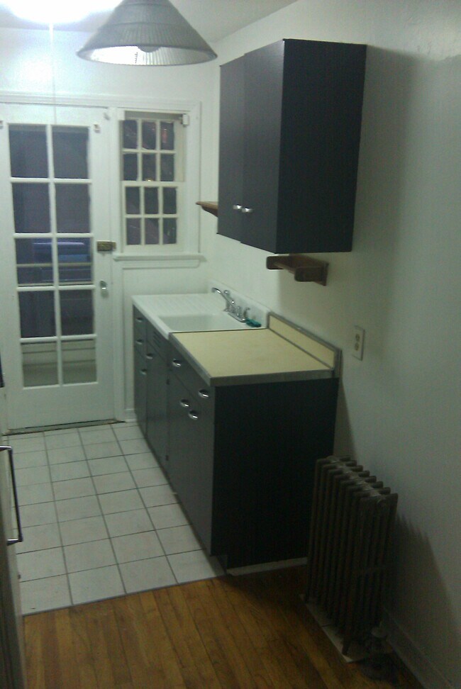 Foto del edificio - 2576 Albany St