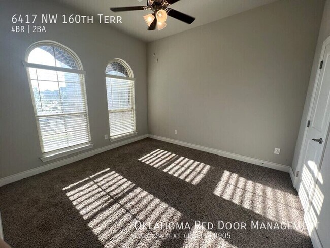 Foto del edificio - 6417 NW 160th Terrace