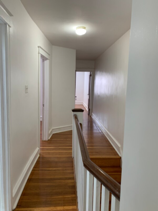 Foto del edificio - 305 W Godfrey Ave