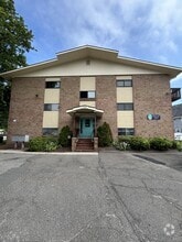 Building Photo - 159 Kings Hwy
