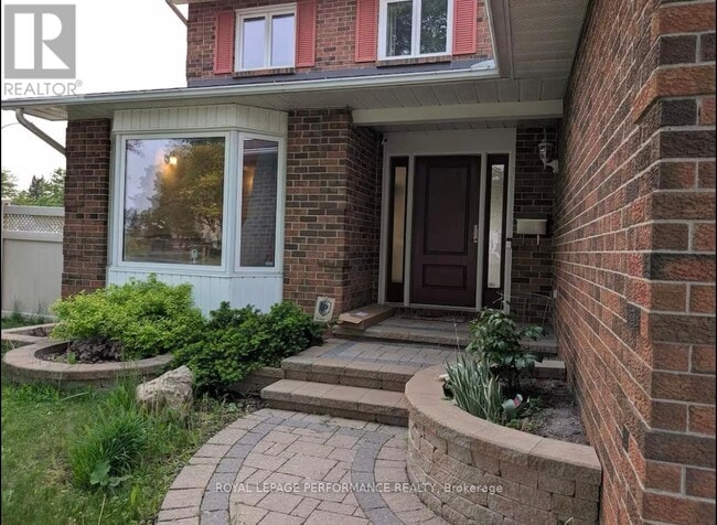 Building Photo - 1646 Sunview Dr