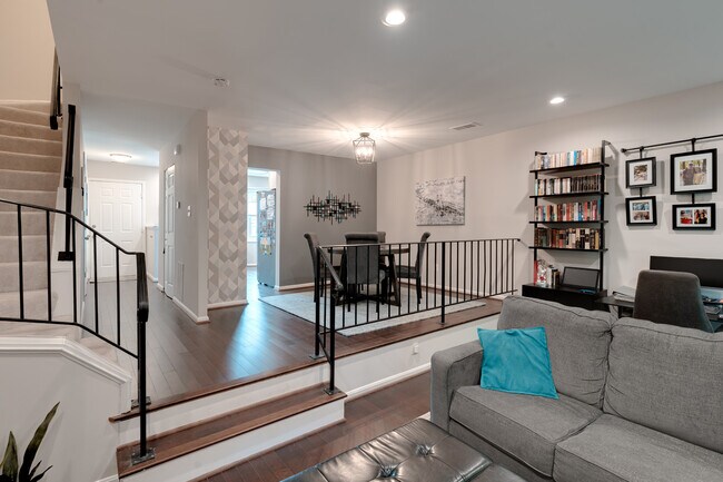 Building Photo - 6006 Sweet Dale Ct