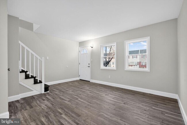 Foto del edificio - 5706 Mitchell Rd