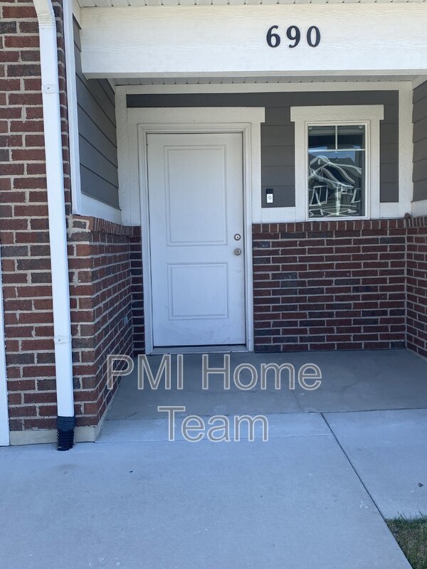 Foto del edificio - 690 N 1775 W