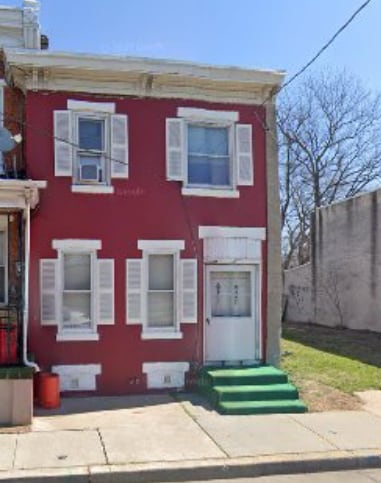 Building Photo - 902 Mt Ephraim Ave