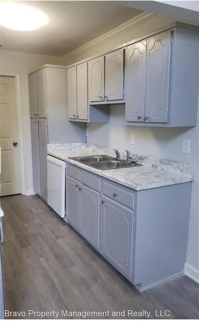 Building Photo - 2 br, 1.5 bath House - 3144 Nectarine Circle