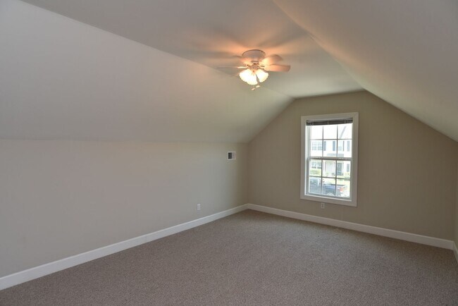 Building Photo - Fantastic home Available 8/13