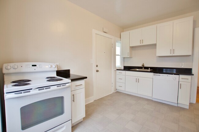 Foto del edificio - 6406-6414 32nd Ave NW