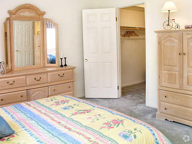 Habitación principal - Glen Oaks Commons