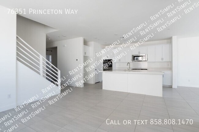 Building Photo - 1 Month Free Rent!