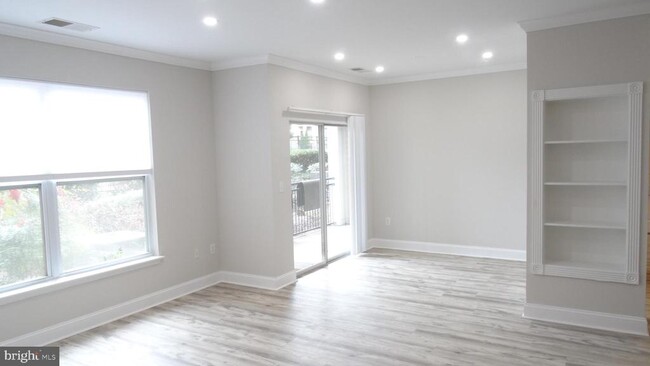 Foto del edificio - 4401 Weatherington Ln