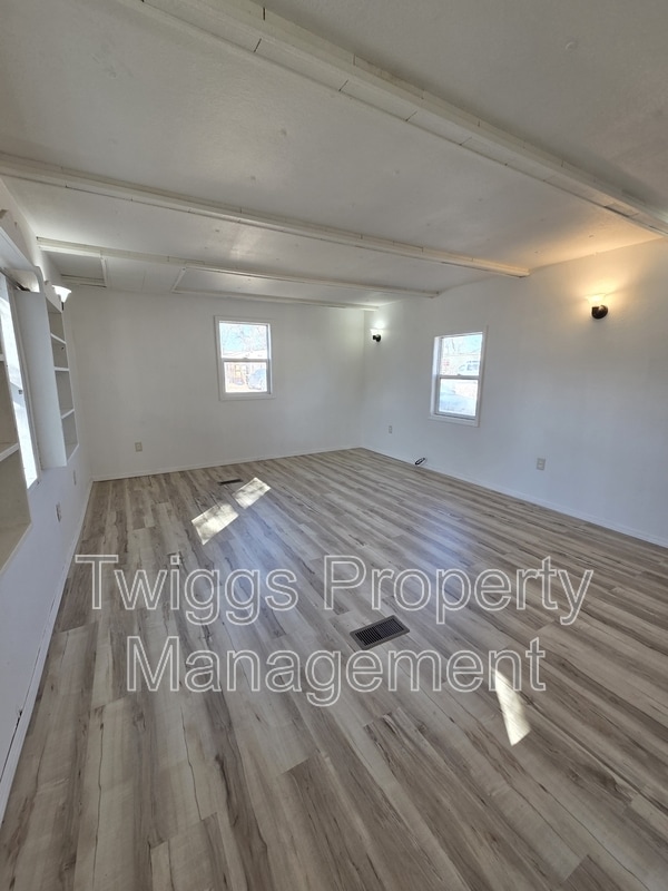 Building Photo - 107 Gumbo Dr