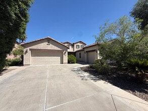 Building Photo - 906 W Glenmere Dr