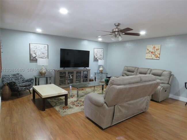 Foto del edificio - 11840 NE 19th Dr