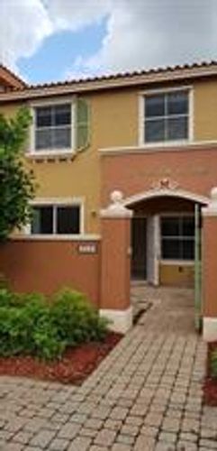 Primary Photo - 717 SW 107th Ave