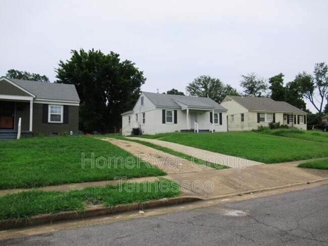 Building Photo - 1380 Kimball Cove