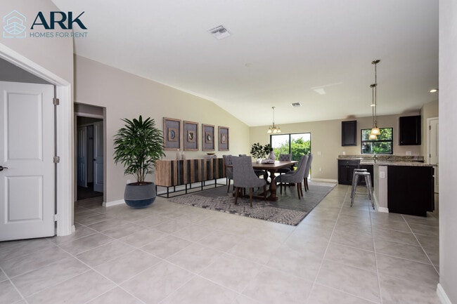 Foto del edificio - 3312 26th St SW, Lehigh Acres, FL