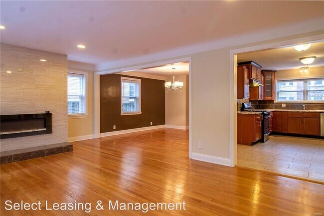 Building Photo - 7548 Wellington Way