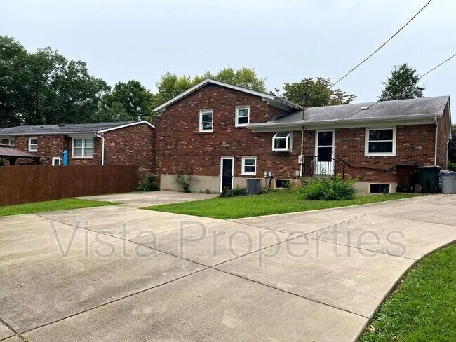 Building Photo - 9822 Boxford Way